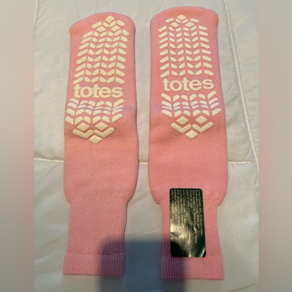 Totes Toastie Pink Socks 🧦